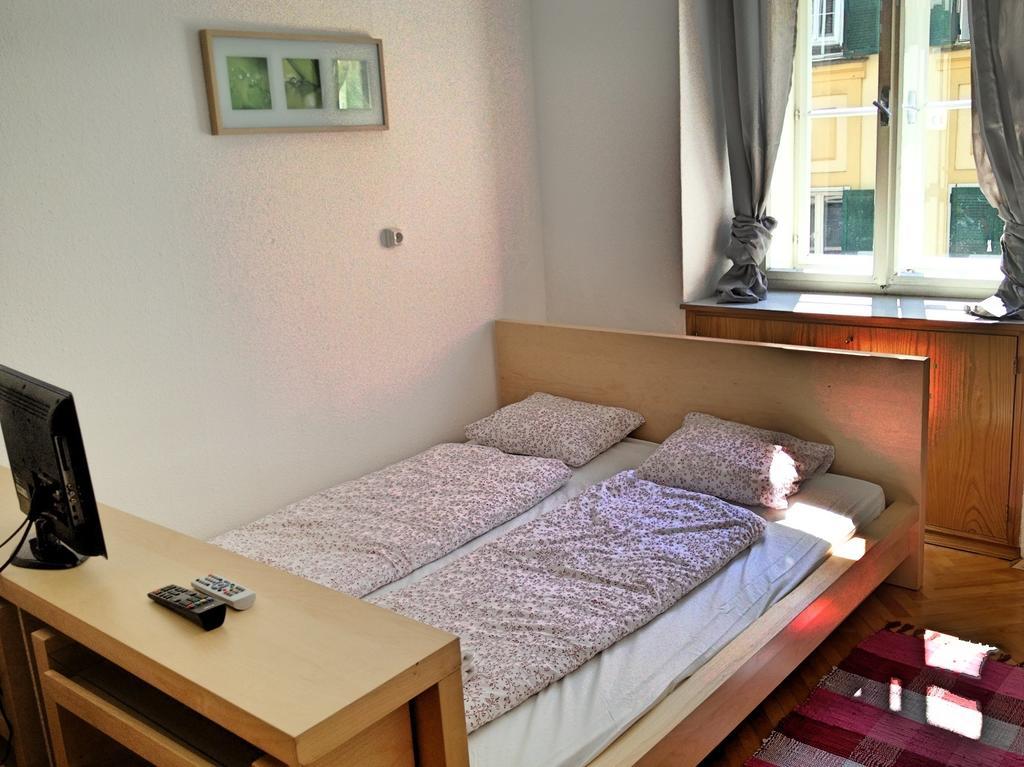 Apartment Jakominiplatz Graz Cameră foto